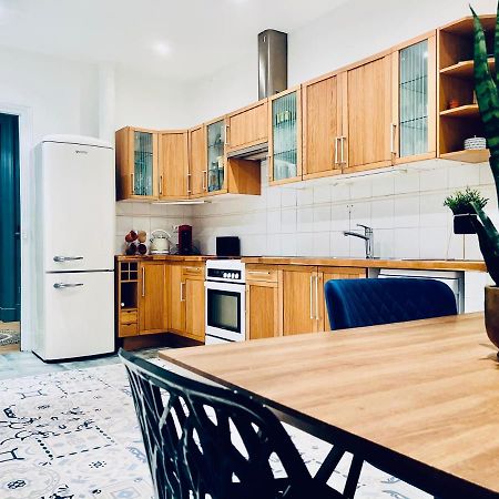 Luxury Place In Le Marais - Central Париж Екстериор снимка