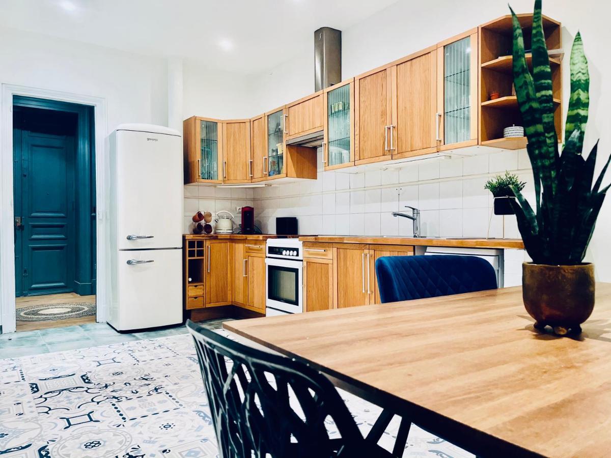 Luxury Place In Le Marais - Central Париж Екстериор снимка